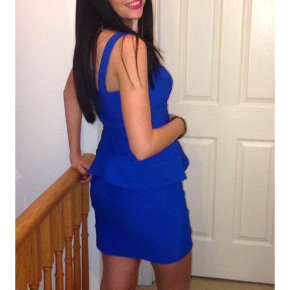 Peplum Mini Dress 💙 - Picture 2 of 4